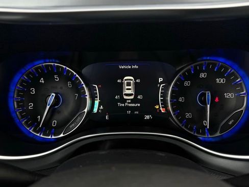 New 2026 Chrysler Pacifica Limited w/ Uconnect Theater Family Group image 33