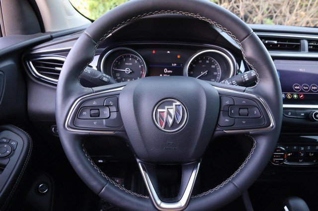 Used 2022 Buick Encore GX Select w/ Sport Touring Package FWD image 11