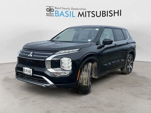 New 2025 Mitsubishi Outlander SE image 6