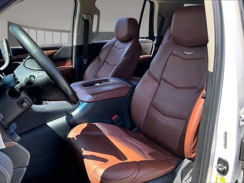 Used 2019 Cadillac Escalade Premium Luxury AWD/4WD image 26