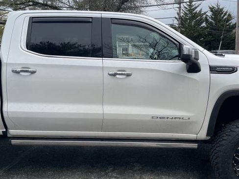 Used 2022 GMC Sierra 1500 Denali Ultimate image 9