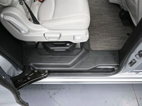 Certified 2024 Honda Odyssey Touring image 29