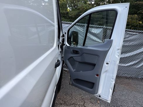 Used 2019 Ford Transit 250 148 Low Roof RWD image 32