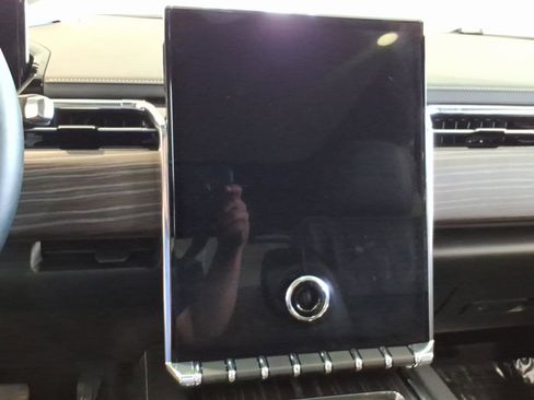 Used 2025 GMC Sierra EV Denali AWD/4WD image 20