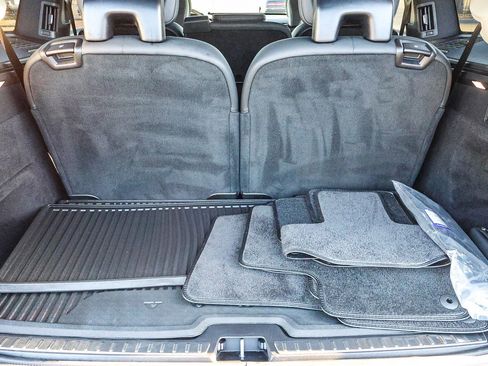 Used 2025 Volvo XC90 B5 Plus w/ Protection Package Premier image 26