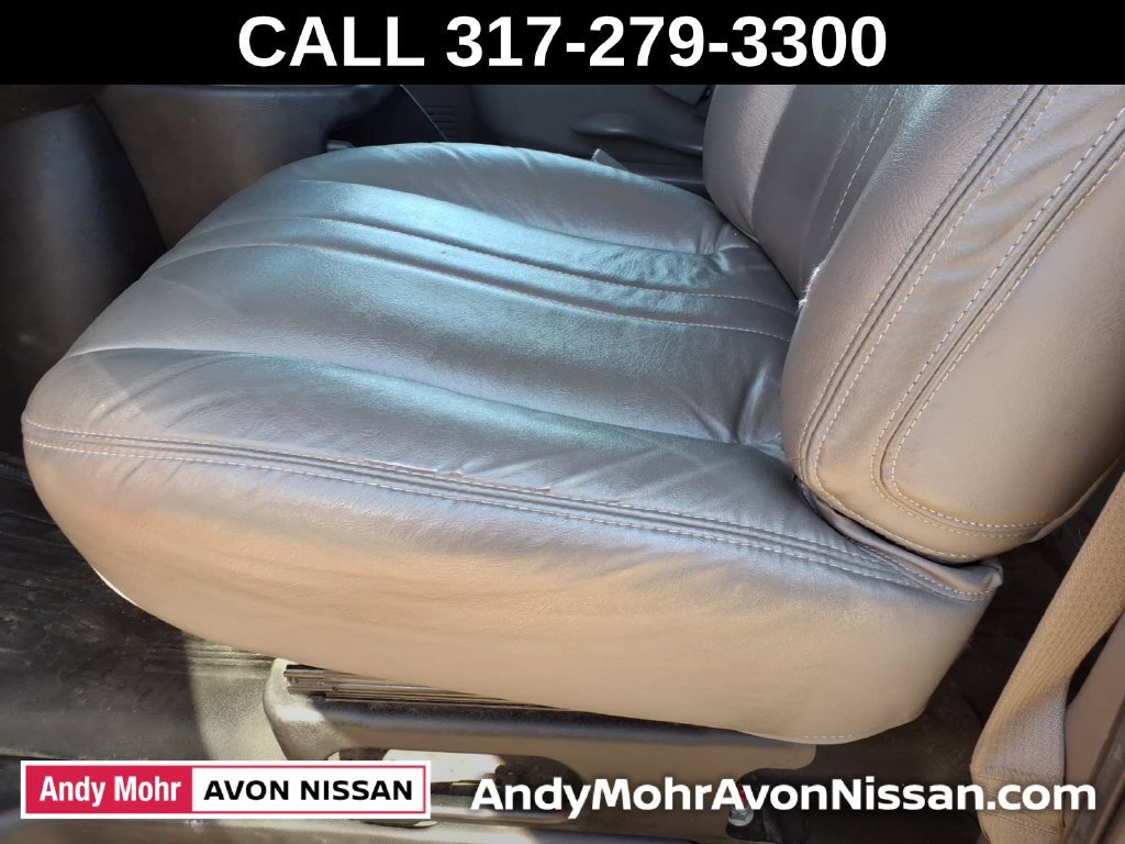 Used 2023 Chevrolet Express 2500 w/ Driver Convenience Package RWD image 18
