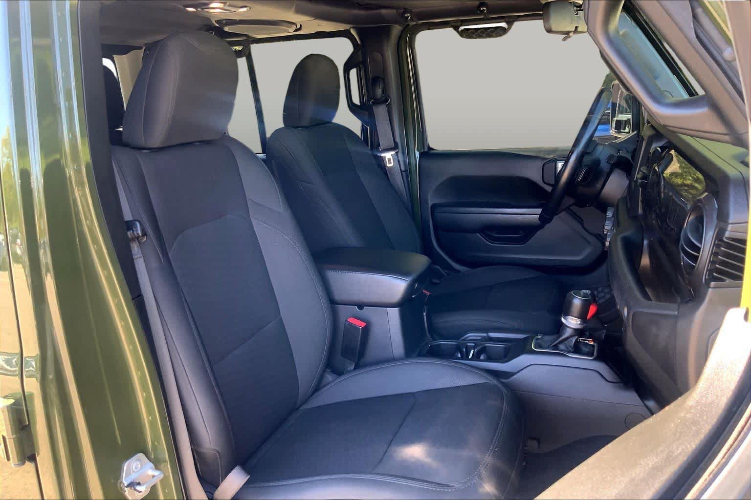 Used 2022 Jeep Gladiator Sport AWD/4WD image 8