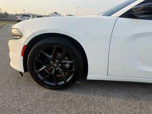 Used 2022 Dodge Charger SXT w/ Blacktop Package image 25