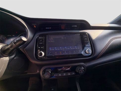 Used 2021 Nissan Kicks SR w/ Exterior Package image 14