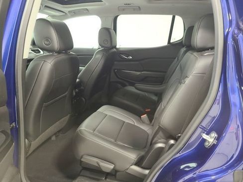 Used 2023 GMC Acadia SLT w/ Elevation Edition FWD image 16