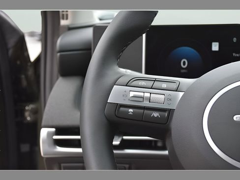 New 2026 Hyundai Tucson Limited FWD image 18