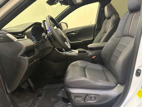 Certified 2025 Toyota RAV4 XSE image 22