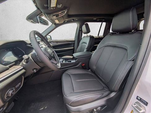 New 2026 Jeep Grand Cherokee Limited AWD/4WD image 7