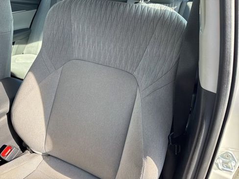 Used 2025 Toyota Camry LE FWD image 10