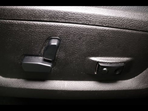 Used 2019 RAM 1500 Big Horn AWD/4WD image 13