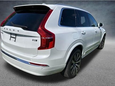 Used 2025 Volvo XC90 B5 Core w/ Protection Package AWD/4WD image 9