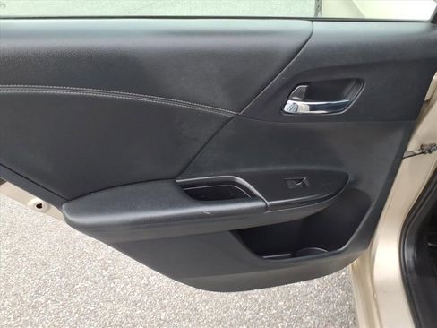 Used 2015 Honda Accord Sport image 22