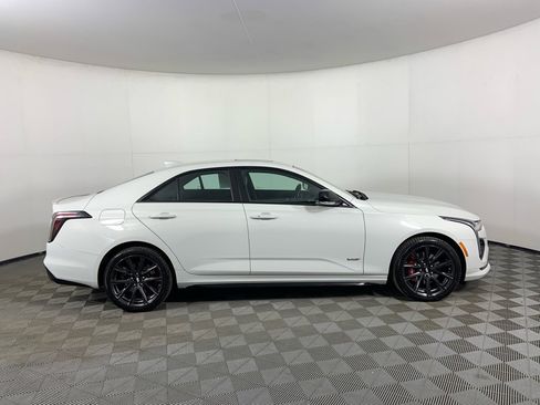 Used 2022 Cadillac CT4 V image 2