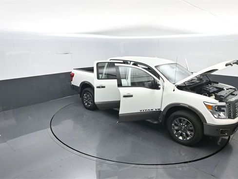 Used 2019 Nissan Titan Platinum Reserve w/ Platinum Utility Package image 37