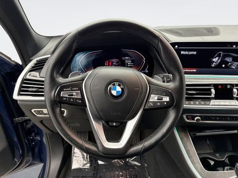 Used 2021 BMW X5 xDrive40i w/ Premium Package AWD/4WD image 12