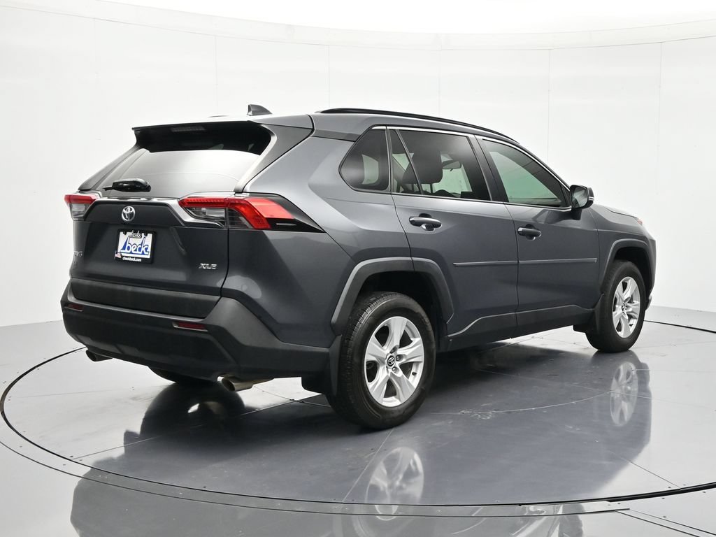 Used 2020 Toyota RAV4 XLE FWD image 5
