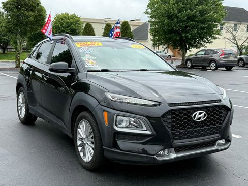 Used 2020 Hyundai Kona SEL Plus w/ Cargo Package FWD image 4