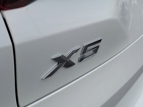 Used 2019 BMW X5 xDrive40i w/ M Sport Package image 5