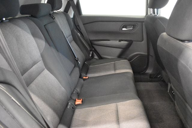 Used 2025 Nissan Rogue SV AWD/4WD image 17