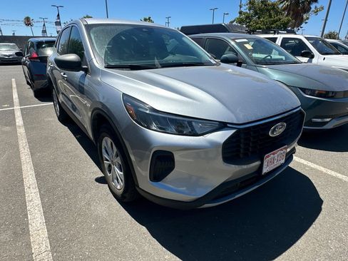 Used 2024 Ford Escape Active AWD/4WD image 2