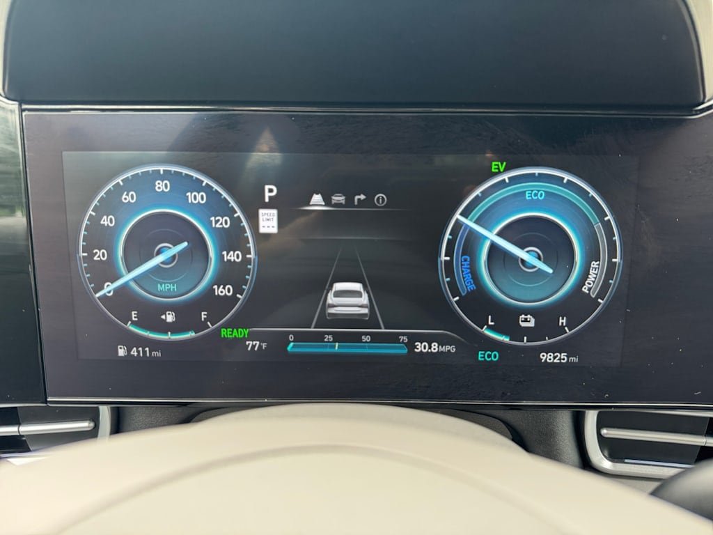 Used 2024 Hyundai Elantra Blue FWD image 5
