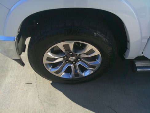 Used 2022 RAM 1500 Limited w/ Bed Utility Group image 16