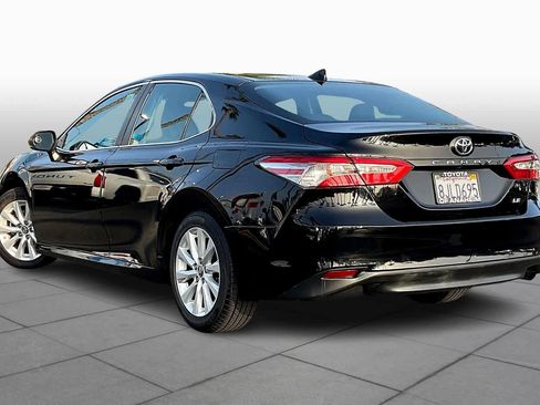 Used 2019 Toyota Camry LE image 11