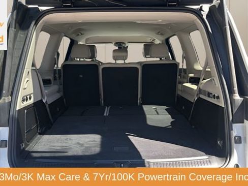 Certified 2024 Jeep Wagoneer Series II w/ Flexible Seating Group RWD image 6