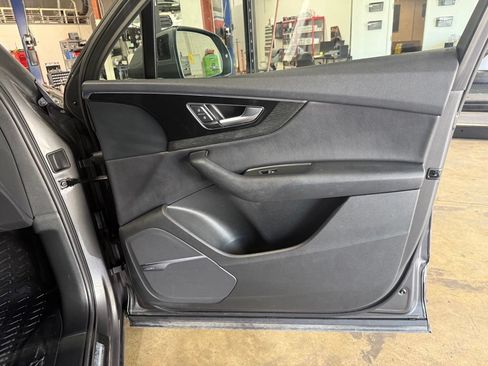 Used 2019 Audi Q7 3.0T Premium Plus AWD/4WD image 33