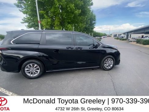 Certified 2023 Toyota Sienna LE FWD image 2