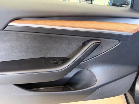 Used 2022 Tesla Model 3 Long Range AWD/4WD image 22
