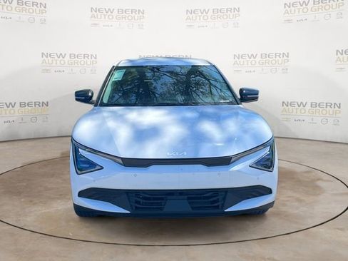 New 2025 Kia EV6 Light RWD image 8