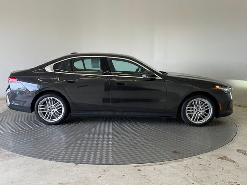 Certified 2024 BMW 530i xDrive w/ Premium Package image 7