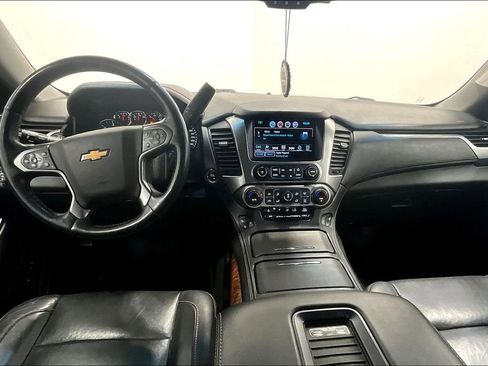 Used 2017 Chevrolet Suburban Premier image 18