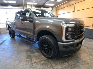 New 2026 Ford F250 Lariat w/ Black Appearance Package 360° Tour