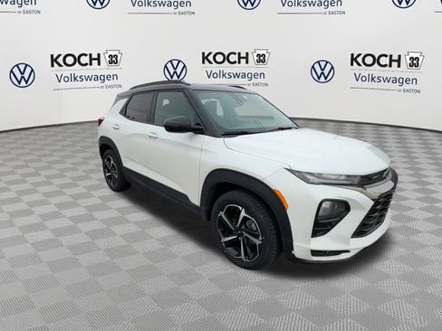 Used 2021 Chevrolet TrailBlazer RS w/ Sun and Liftgate Package image 4