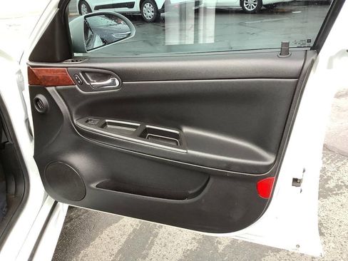 Used 2010 Chevrolet Impala LT image 28