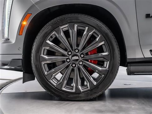 Used 2026 Cadillac Escalade V AWD/4WD image 12