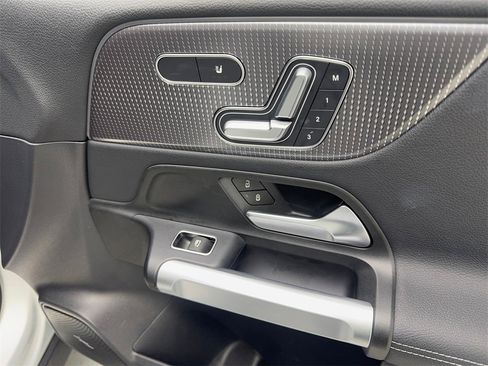 Used 2023 Mercedes-Benz EQB 300 4MATIC w/ Pinnacle Package image 47