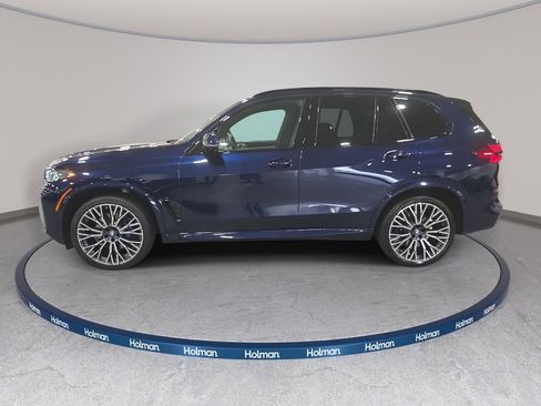 Certified 2024 BMW X5 xDrive40i w/ M Sport Package AWD/4WD image 8