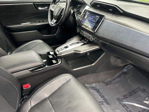 Used 2020 Honda Clarity Touring image 16