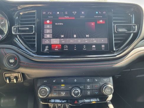 Used 2023 Dodge Durango GT image 12