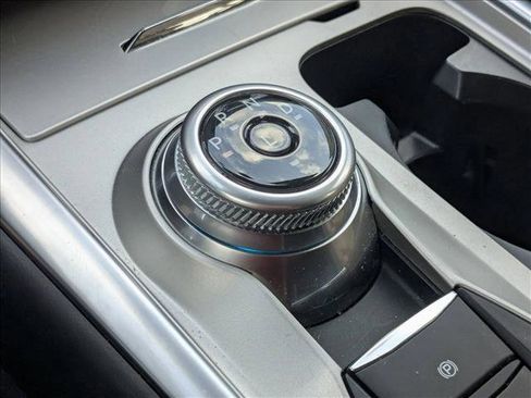 Used 2024 Ford Explorer Limited w/ Equipment Group 301A image 8