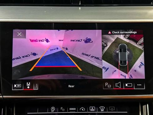 Used 2023 Audi S8 w/ S8 Comfort Plus Package AWD/4WD image 32