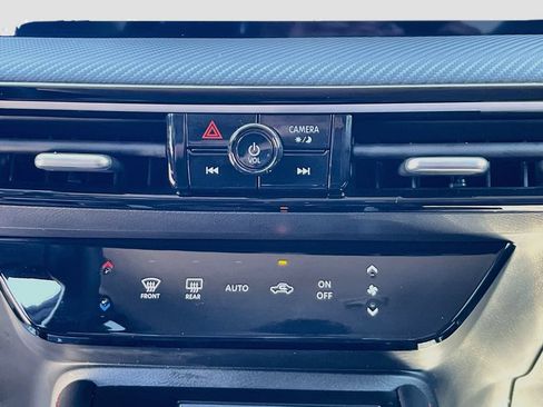 Used 2025 Nissan Kicks SR FWD image 24